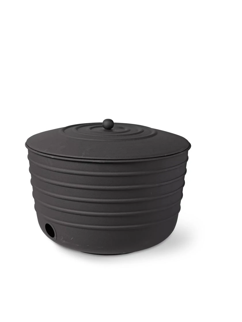 Matte Black Ribbed Hose Pot With Lid - Image 3